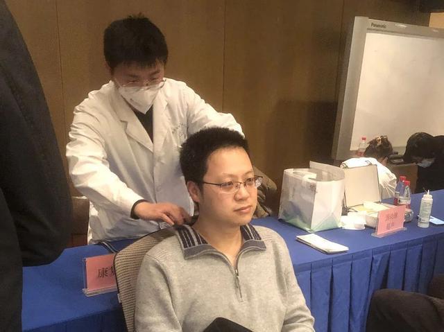 家庭醫(yī)生來了！為職工們送上“專屬”健康服務(wù)(圖3)